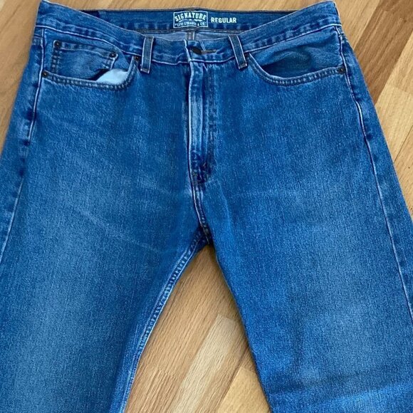 Levis Signature Regular Fit Faded Medium Wash Jeans Size 36 x 32 - Picture 2 of 9